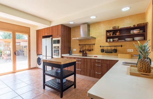 Argentona Apartment | Romantic Apartment Escape in Argentona
