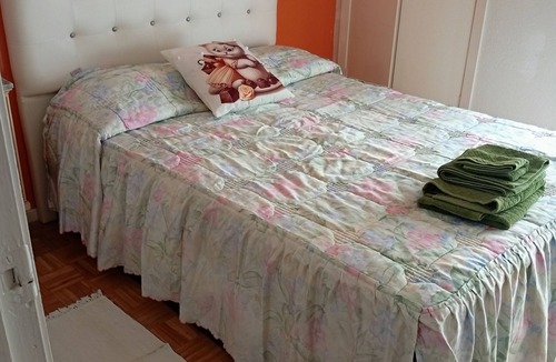 Villa de Vallecas Apartment | Room