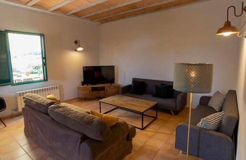Palafolls House | Rural farmhouse near the Costa Brava for 30