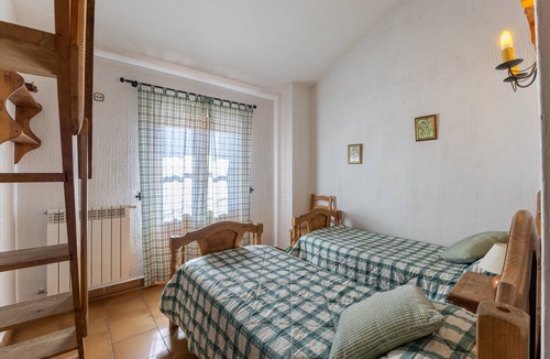 La Serna del Monte Bed & Breakfast | Rural House 'La Cárcava' with Mountain Views, Private Terrace, Pool, and EV Charger