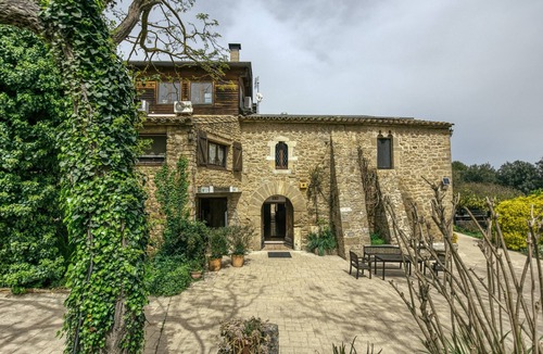 Pujals dels Pagesos House | Rural House 'Fuselles' with Mountain View, Wi-Fi and Air Conditioning