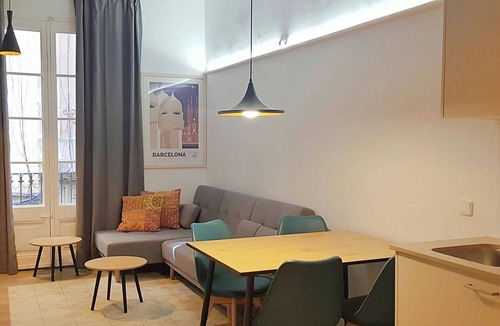 El Raval Apartment | S3.Mercat Sant Antoni - Central Location. Metro L2