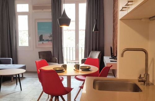 El Raval Apartment | S4.Mercat Sant Antoni - Central Location. Metro L2