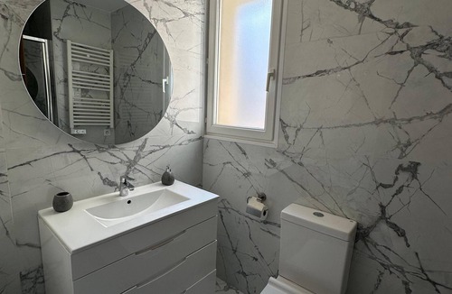 La Sagrada Familia Apartment | Sagrada Familia flat for 9 pple!