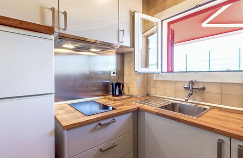 Llanca Apartment | Sant Carles 27 - Top-floor apartment with terrace