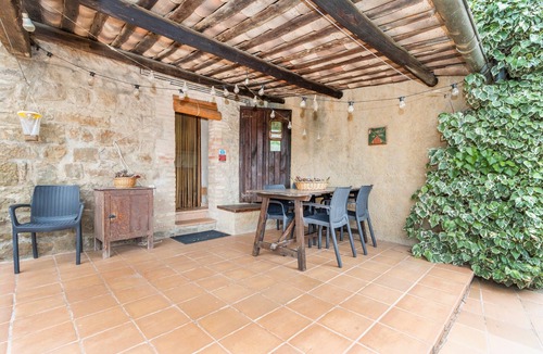 Gargalla House | Sant Grau 2 Apartment with Mountain Views, Shared Pool and Wi-Fi