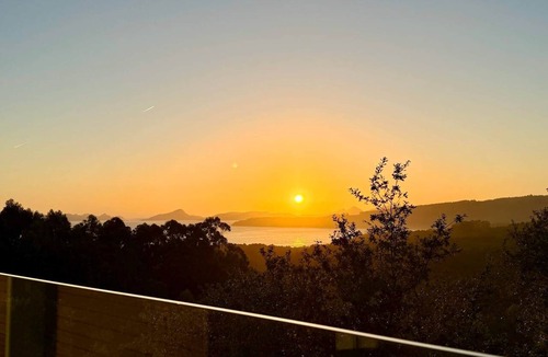 Nerga Apartment | Sea View Apartment with Pool in Galicia