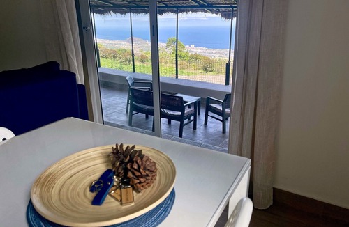 Montijos Apartment | Sea View Apt2 Finca TenDays Orotava with Ocean View, Wi-Fi and Air Conditioning