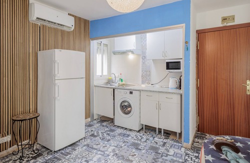 Encarnacion-Regina Apartment | Sevilla Center Premium Apartment with Balcony, Wi-Fi & Air Conditioning