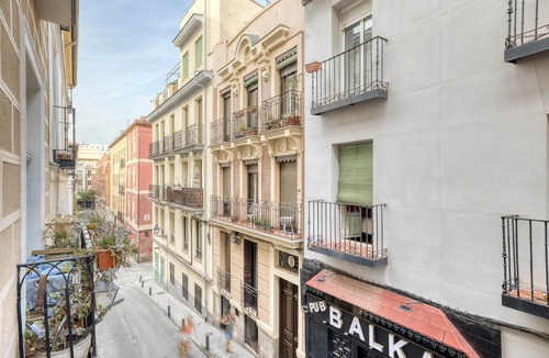 Barrio de las Letras Apartment | Sleek Huertas-Cortes 2BR, in Las Letras & heart of Madrid, by Blueground