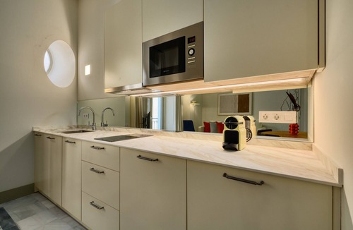 Museo Apartment | Spacious and elegant apartment for up to 6 guests in the historic heart of Seville, ideal for families and groups