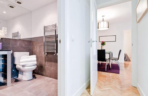 Malasana Apartment | Spacious Apartment in Argüelles, Madrid