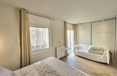 Barceloneta Apartment | Spacious Beach House Duplex Apartment Barceloneta