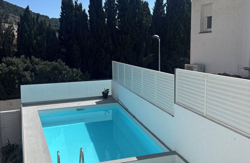 L'Estartit Villa | SPACIOUS CENTRALLY LOCATED FAMILY HOUSE WITH PRIVATE POOL, GARDEN, BARBECUE AND GARAGE