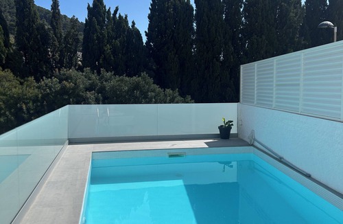 L'Estartit Villa | SPACIOUS CENTRALLY LOCATED FAMILY HOUSE WITH PRIVATE POOL, GARDEN, BARBECUE AND GARAGE