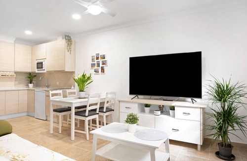 San Ambrosio Apartment | Studio Apartment "Loft Centro Historico Barbate" close to the Sea with Wi-Fi