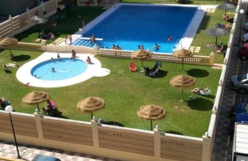 Valdelagrana Apartment | Studio 'Valdelagrana With Parking and Pool' – Communal Pool, Wi-Fi & Air Conditioning