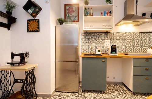 Sant Adria de Besos Apartment | Studio with patio 20' Barcelona Center/10' walk to the beach/15' Forum Bcn