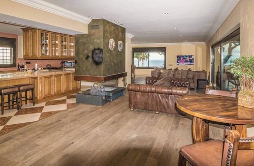 Cabrils House | Stunning home in Cabrils