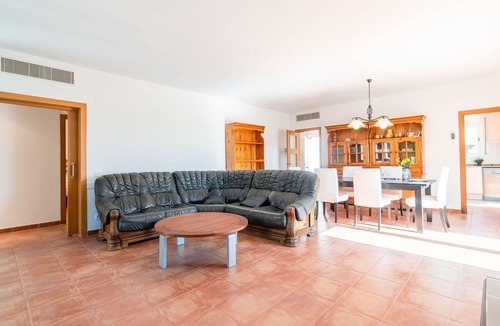 Roda de Bara House | Stunning private villa for 10 people with WIFI, private pool, TV and patio