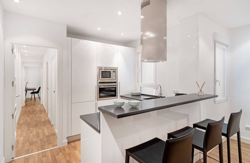Milla de Oro Apartment | Stylish 2-Bed Apartment in Salamanca, Madrid