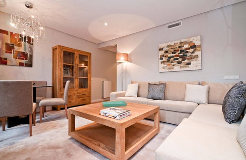 Goya Apartment | Stylish Flat Steps from Retiro