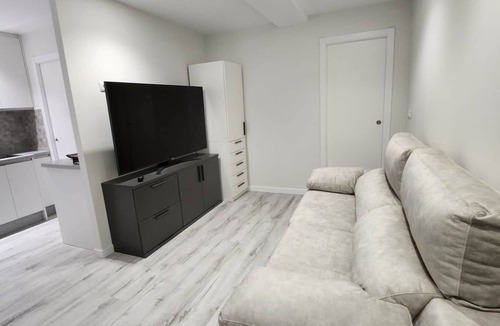 La Trinidad-San Juan y Todos los Santos Apartment | Suite 3. Julio Romero de Torres