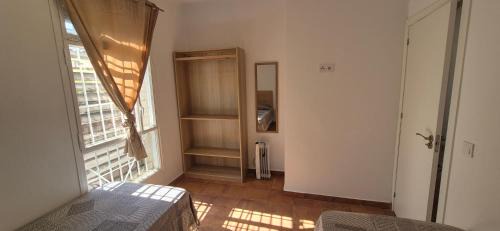 Castelldefels House | Suite con Terraza & BBQ, 5 min a pie de la Playa