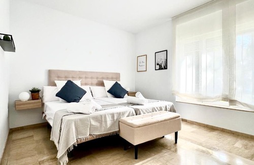 La Trinidad-San Juan y Todos los Santos Apartment | Suite Deluxe Puerta de Almodóvar