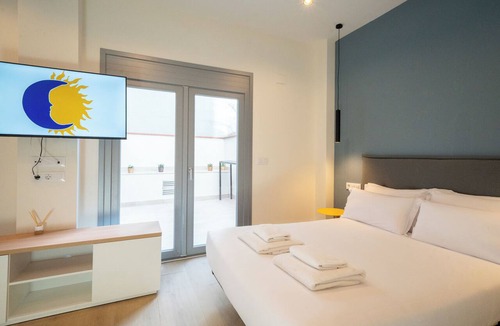 El Prat de Llobregat Hotel | Sun & Moon Aparthotel