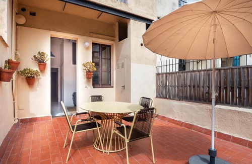 la Vila de Gracia Apartment | Sunny Apartment with Private Terrace in Gracia, Barcelona