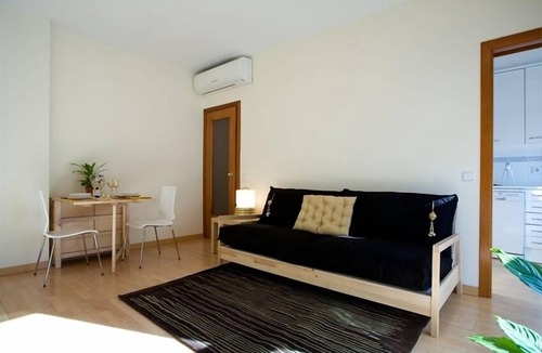 Dreta de l'Eixample Apartment | Sunny Bright Cozy Apartment Centric-Sagrada Familia-3