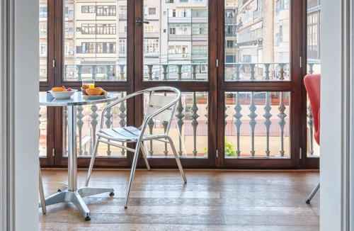 Dreta de l'Eixample Apartment | Sunset: Elegant 2BR/2BA in the Heart of Central Barcelona, Dreta de l'Eixample