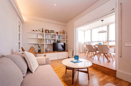 La Sagrada Familia Apartment | Sweett | Atic Eloi - Two Bedroom Apartment, Sleeps 5