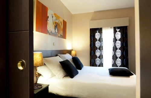 Embajadores Hotel | THC Tirso Molina Hostel