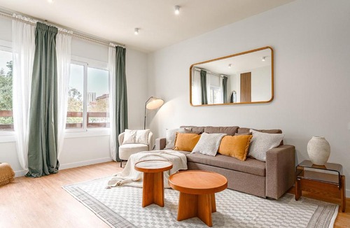 La Maternitat i Sant Ramon Apartment | The Stadium Luxe Apartment
