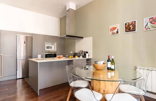 Dreta de l'Eixample Apartment | Three bedrooms apartment with terrace