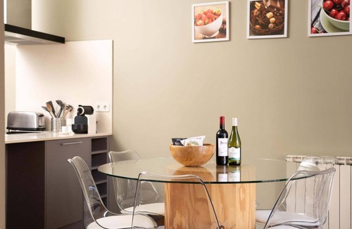Dreta de l'Eixample Apartment | Three bedrooms apartment with terrace