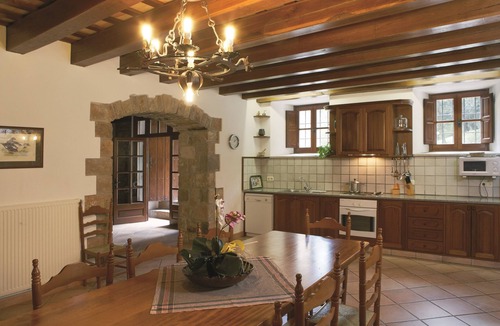 Camos Villa | Top-rated 1100m2 stone mansion, 12BR+12BA. Large pool/garden/gamesroom & views!