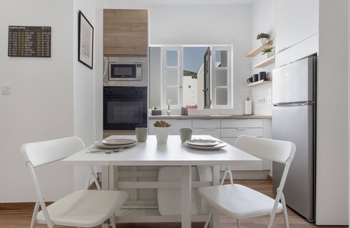 El Guincho Apartment | Vacation Apartment 'C' with Wi-Fi