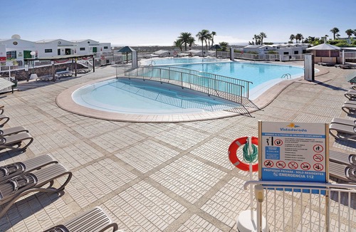Sonnenland Apartment | Vacation Apartment 'Vista A Y D' with Mountain View, Shared Pool and Wi-Fi