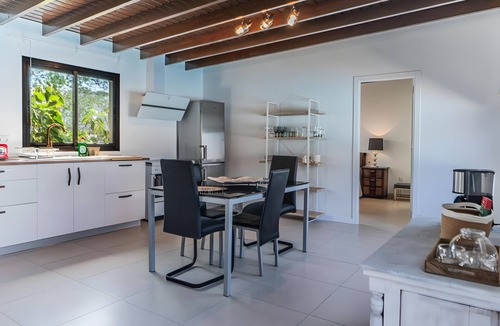 Nazaret House | Vacation Home 'Nazoly - Private Pool Quiet' with Private Terrace and Wi-Fi