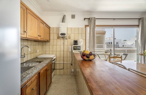 Los Abrigos House | Vacation Home 'Solabrigos La Gomera' with Sea View, Balcony and Wi-Fi