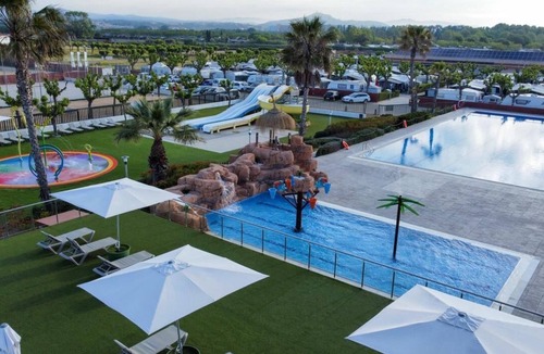 Malgrat de Mar House | Vacation village Els Pins Mobilehome Premium Nature for 6 people