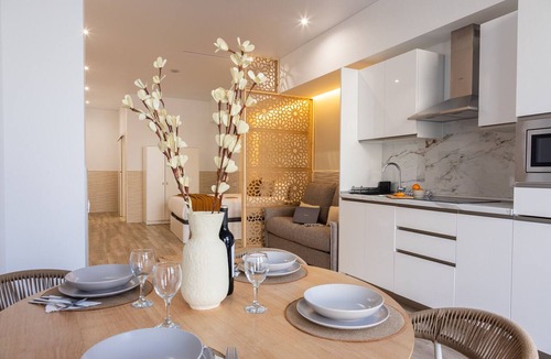 Safranar Apartment | Valencia Urban Suite XII | 4 Viajeros | A/C & Wi-Fi | Cerca del Centro