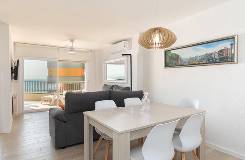 Platja d'Aro Apartment | Views of the Mediterranean in front of the beach