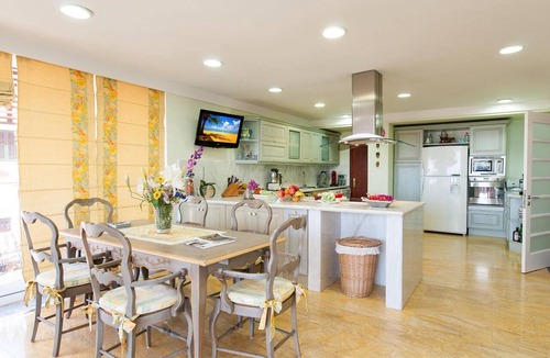 Sonnenland Villa | Villa Sonnenland Grande | Private Outdoor Pool | BBQ Facilities