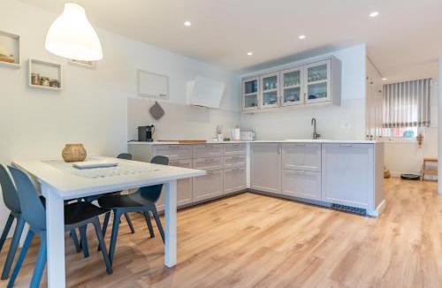 Vilafortuny Apartment | Vilamar: apartamento renovado delante del mar