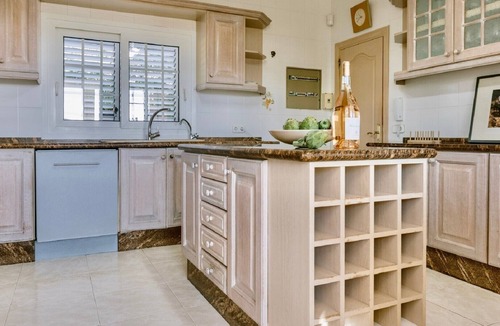 Can Besso Villa | Villa 'Bloom' with Sea View, Wi-Fi and Air Conditioning