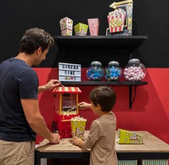 Miraflores de la Sierra Villa | Villa de lujo de piedra, Cine para niños, Vistas, Piscina